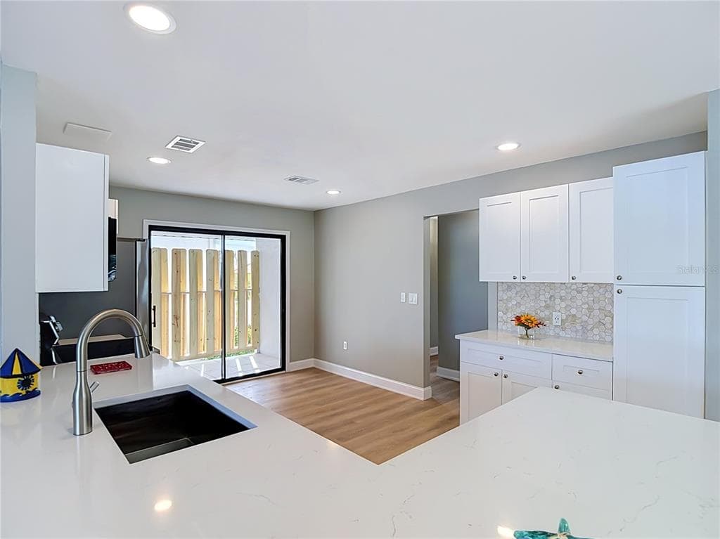 5925 SEASIDE DRIVE photo 11