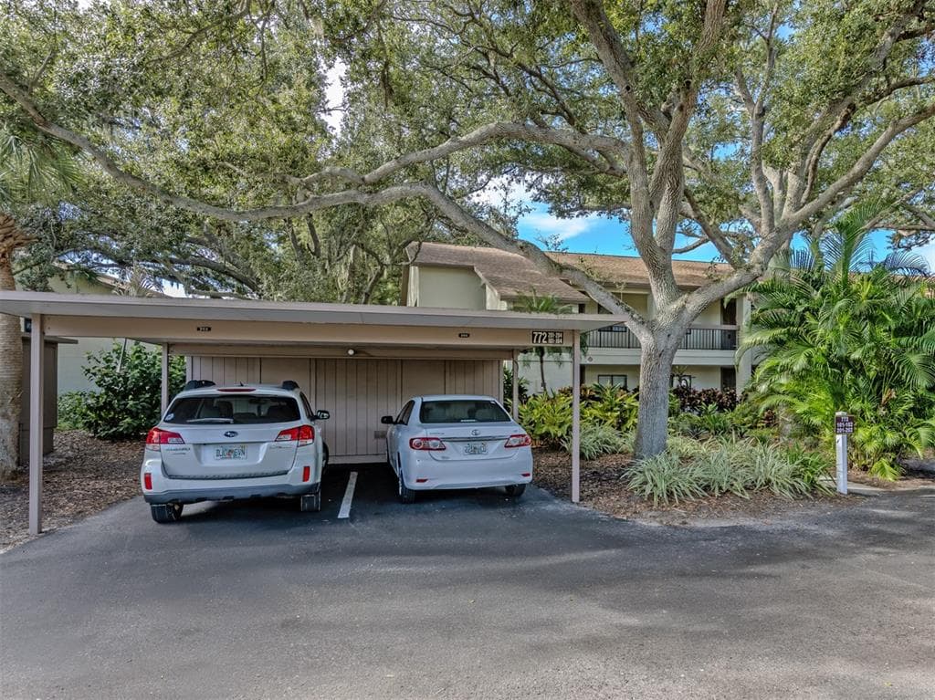 772 BIRD BAY DRIVE N 202 photo 2