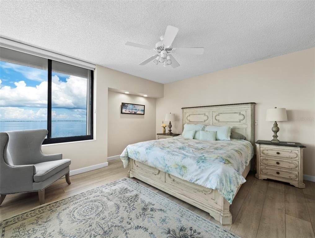 2020 HARBOURSIDE DRIVE 442 photo 16