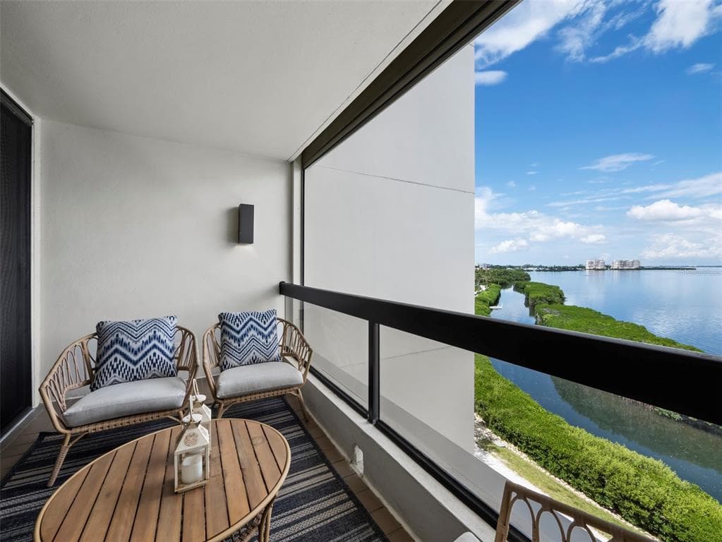 2020 HARBOURSIDE DRIVE 442 photo 7