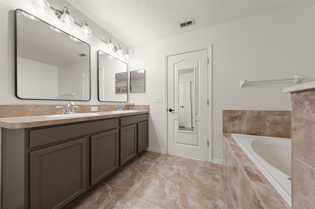 1797 HADDEN HALL PLACE photo 17