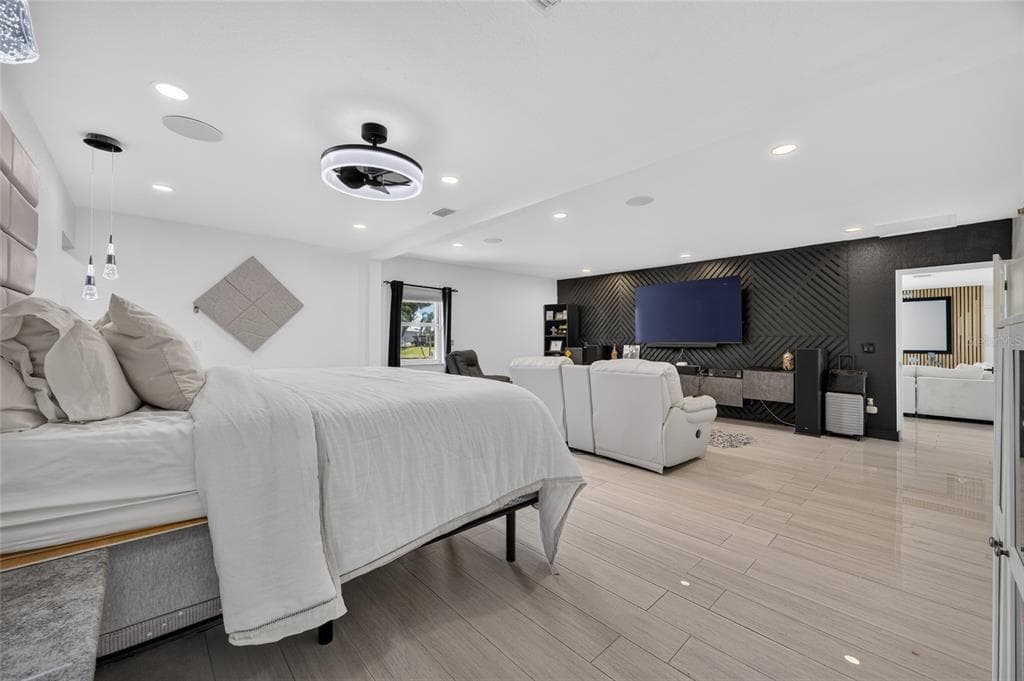6484 ANGLE PLACE photo 19