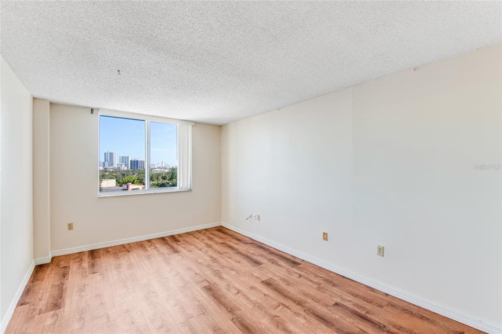 935 N HALIFAX AVENUE 705 photo 13