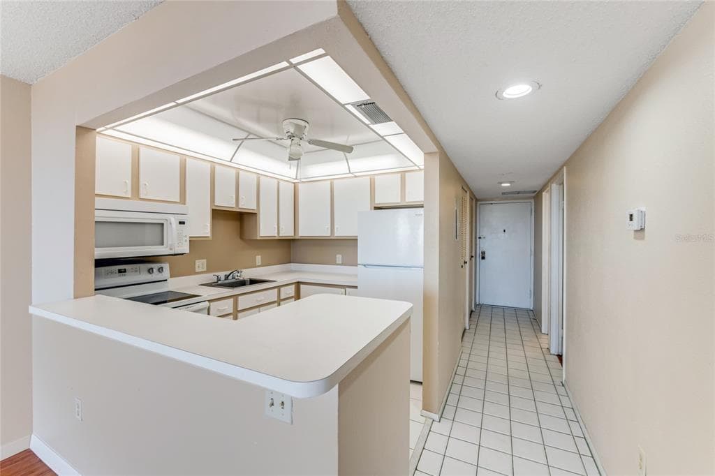 935 N HALIFAX AVENUE 705 photo 3