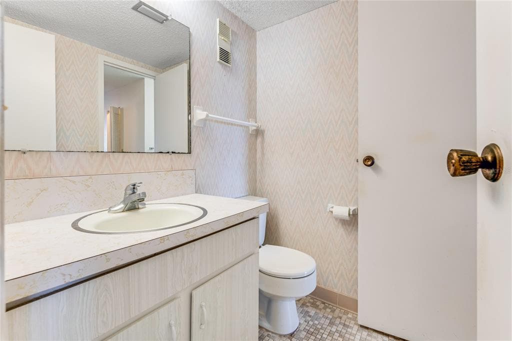 935 N HALIFAX AVENUE 705 photo 5