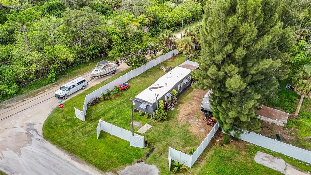 14529 WILLIAMS LANE photo 3
