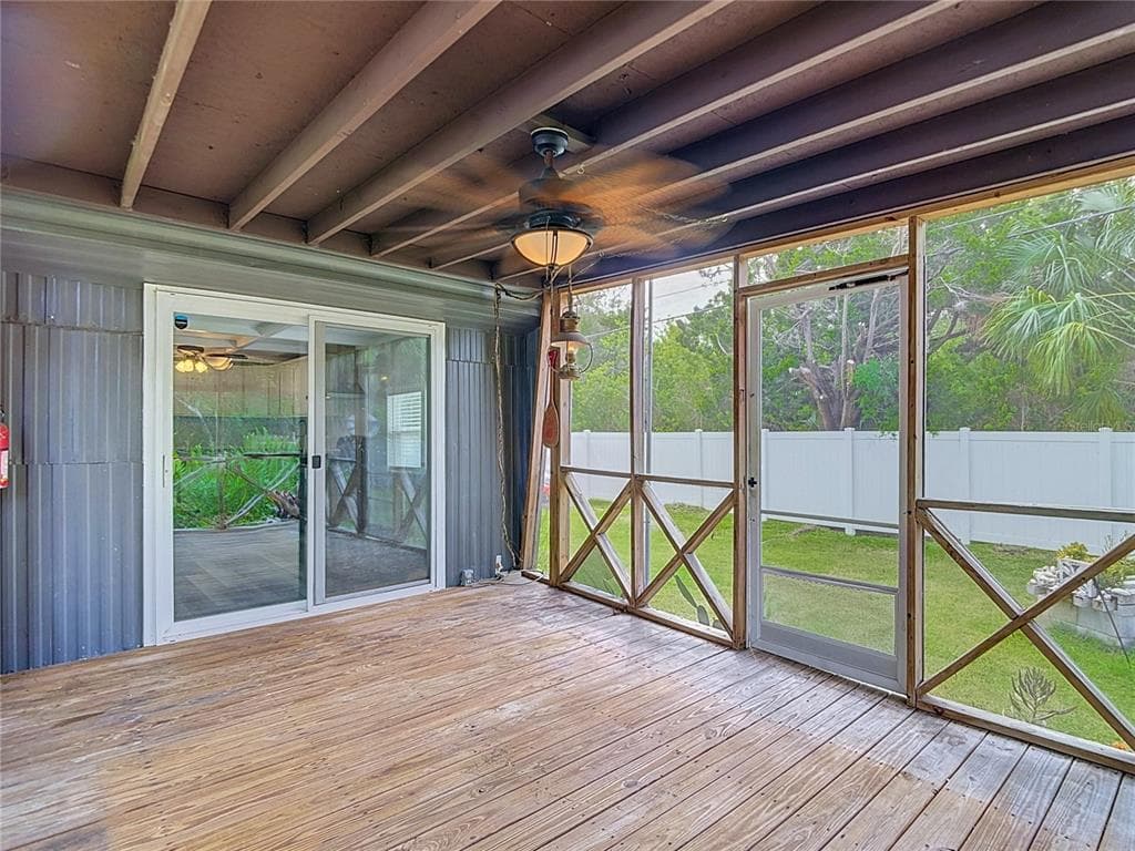 14529 WILLIAMS LANE photo 4
