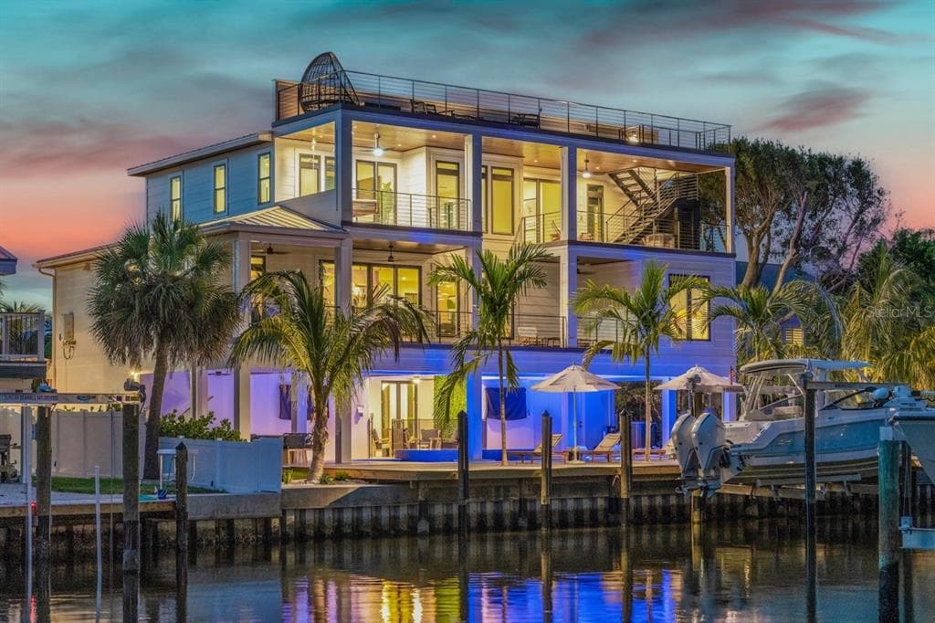 515 LOQUAT DRIVE 2