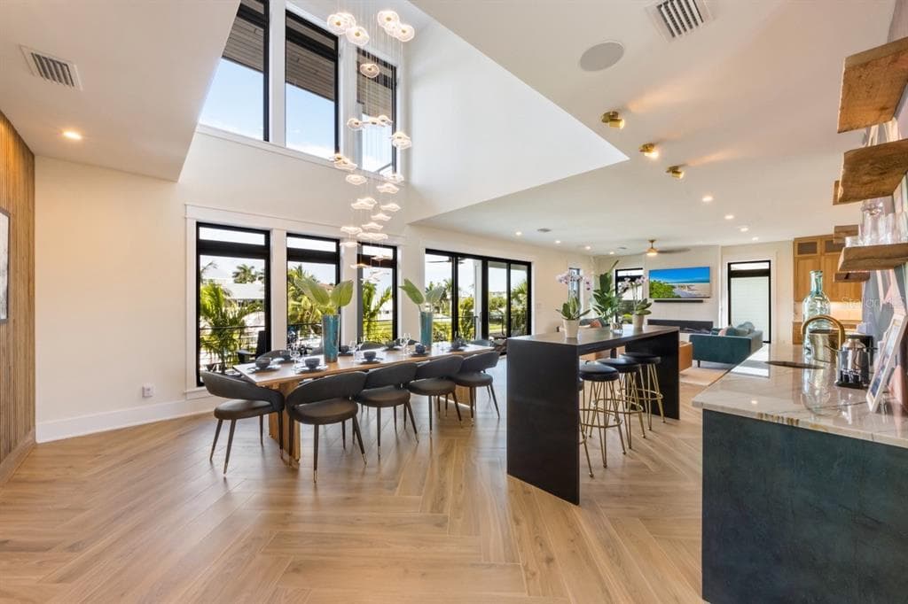 515 LOQUAT DRIVE photo 8