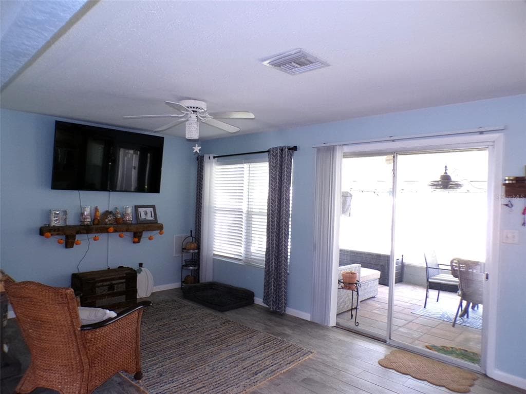 861 CONREID DRIVE NE photo 7
