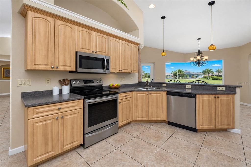 432 BOUNDARY BOULEVARD photo 23