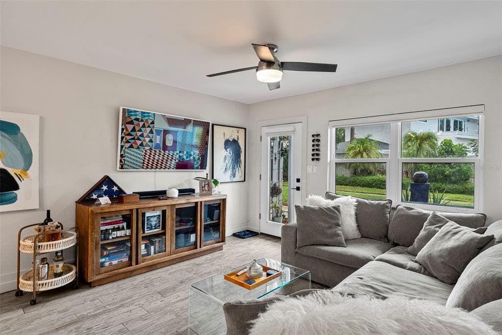 300 VENETIAN DRIVE 1 photo 12
