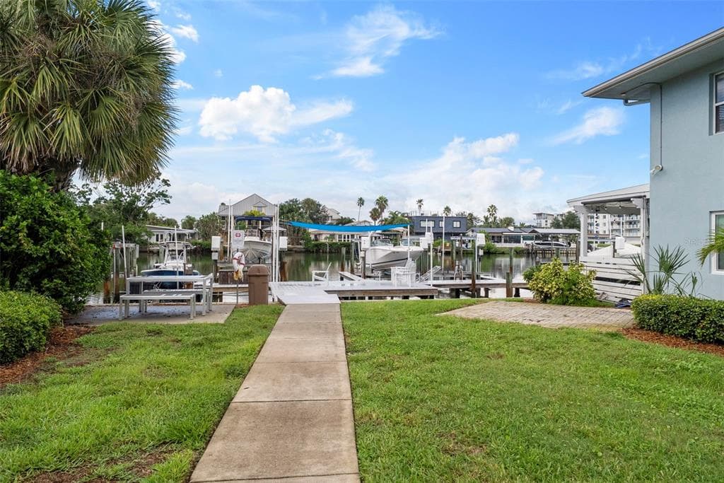 300 VENETIAN DRIVE 1 photo 7