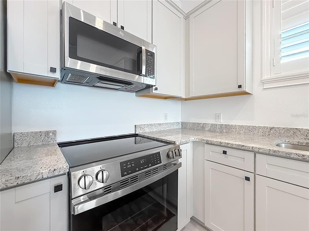 1625 S WALLACE POINT photo 17