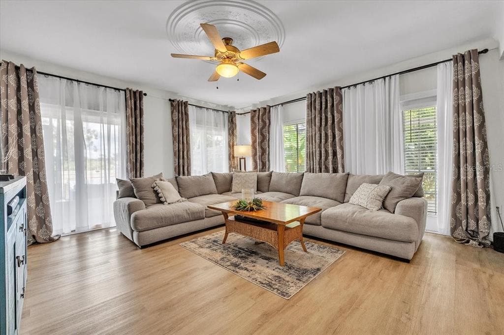 2947 ARGYLE ROAD photo 13