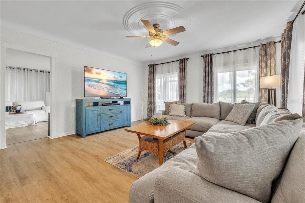 2947 ARGYLE ROAD photo 12