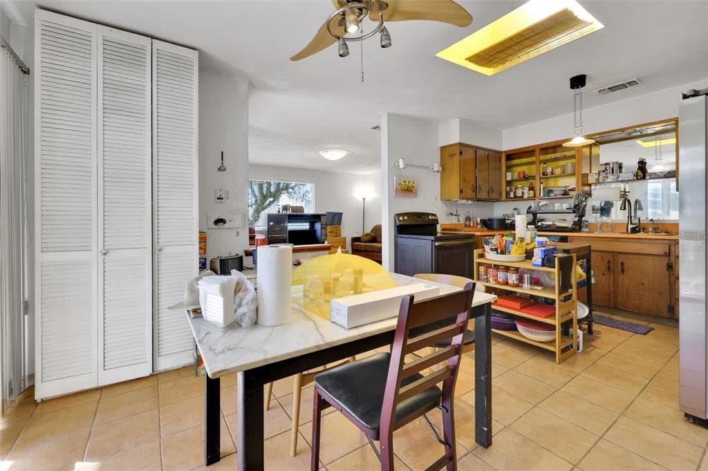 410 ACACIA CIRCLE photo 17