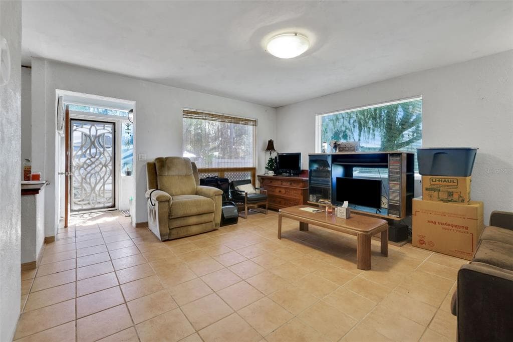 410 ACACIA CIRCLE photo 7