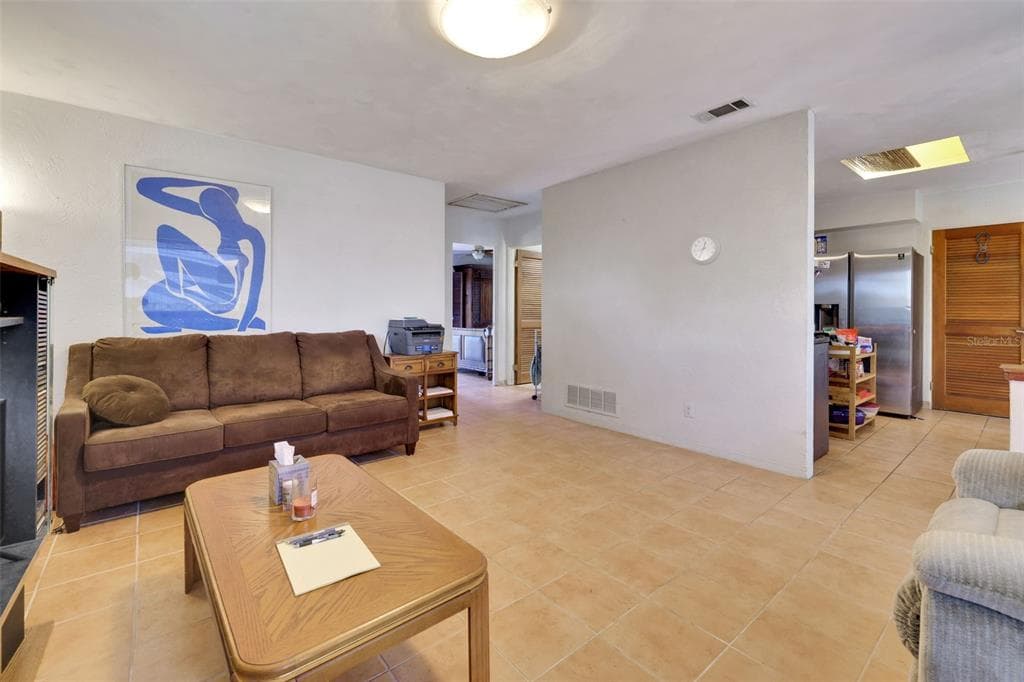 410 ACACIA CIRCLE photo 8