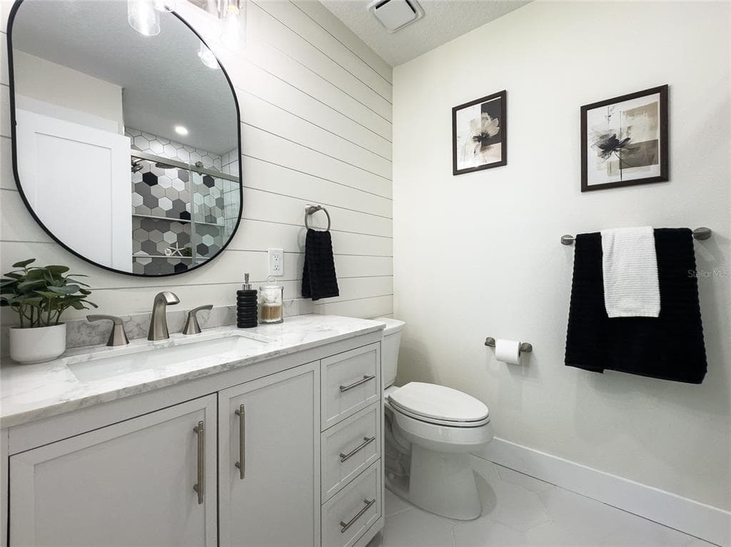 796 PINEWOOD DRIVE photo 22