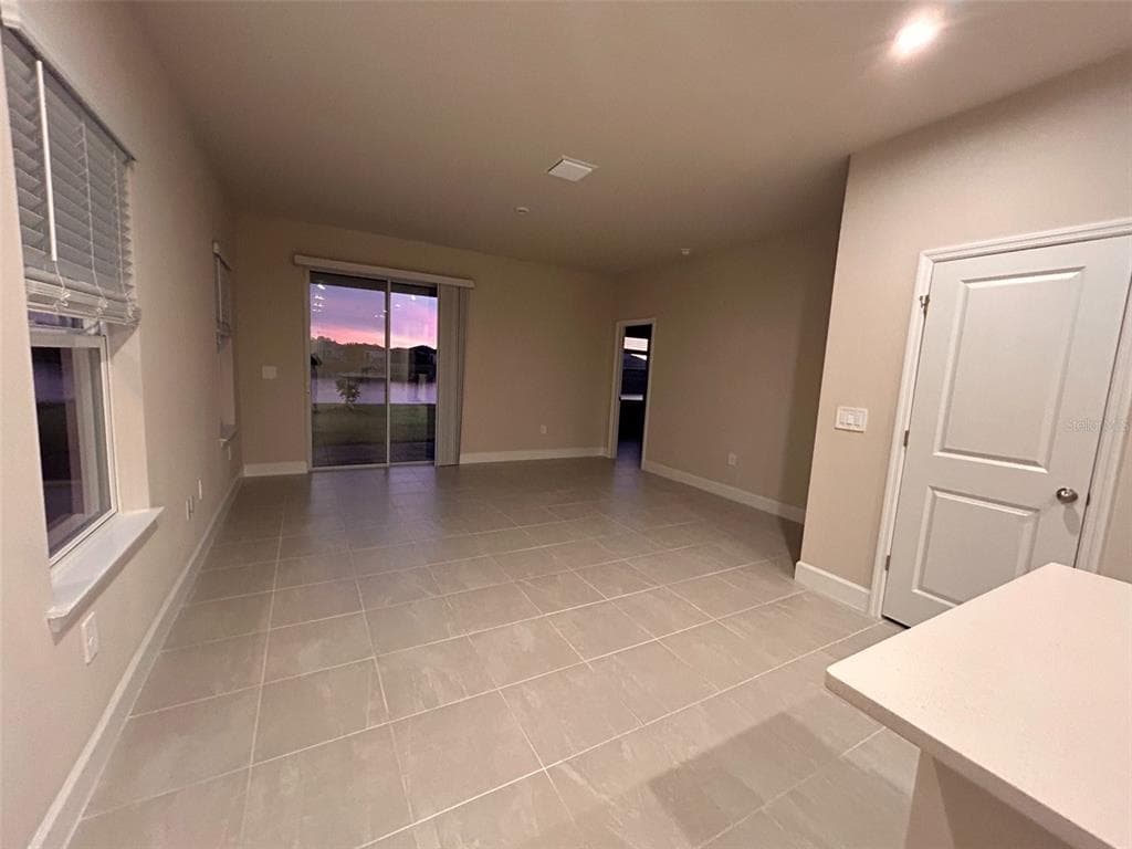 16426 QUEEN PALM DRIVE photo 5