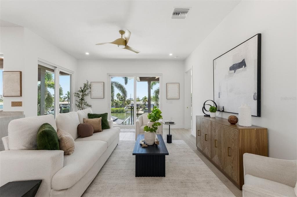 7870 CAUSEWAY BOULEVARD S photo 23