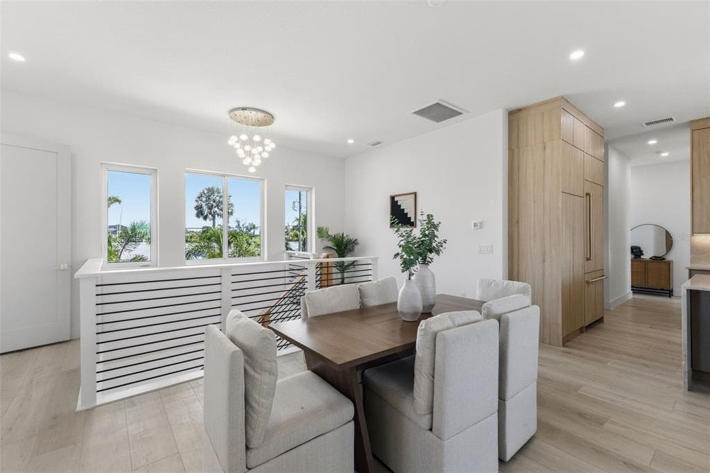7870 CAUSEWAY BOULEVARD S photo 11