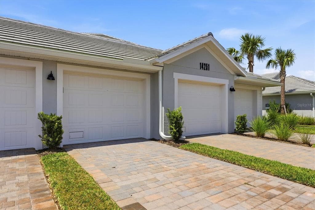 14251 HERITAGE LANDING BOULEVARD 1723 photo 9