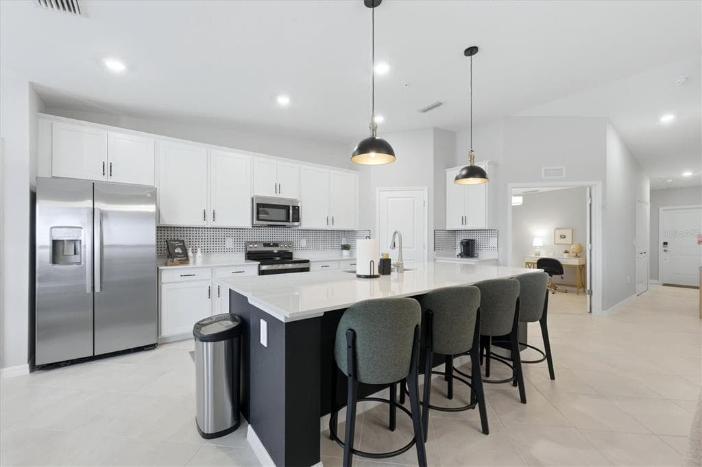 14251 HERITAGE LANDING BOULEVARD 1723 photo 18