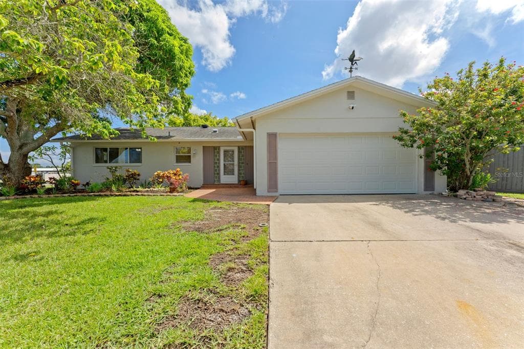344 CROSSWINDS DRIVE photo 1