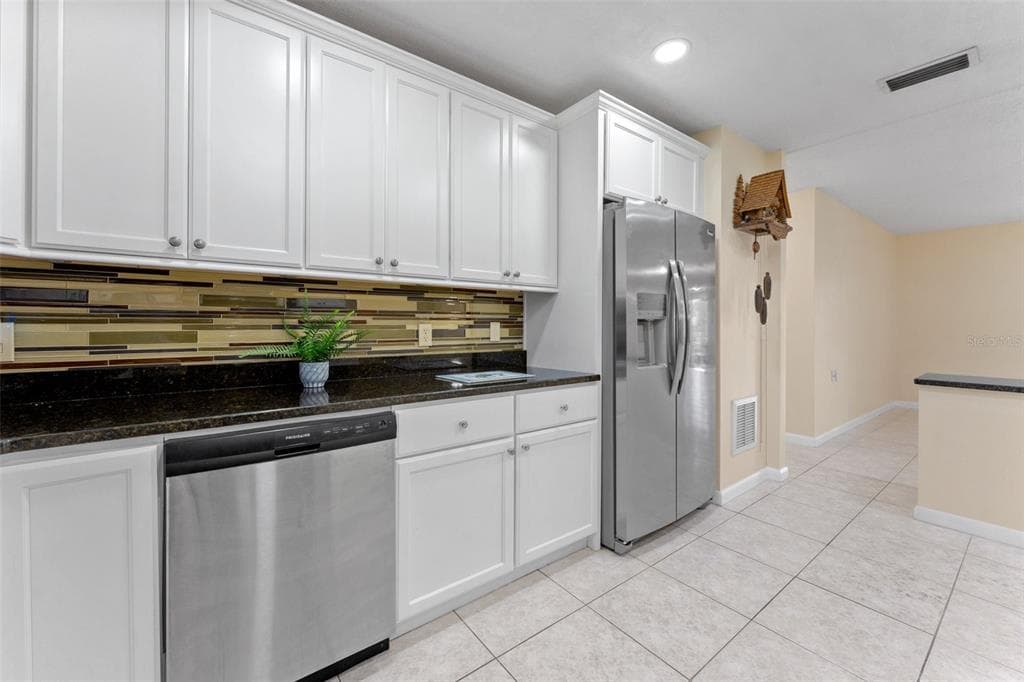 344 CROSSWINDS DRIVE photo 10