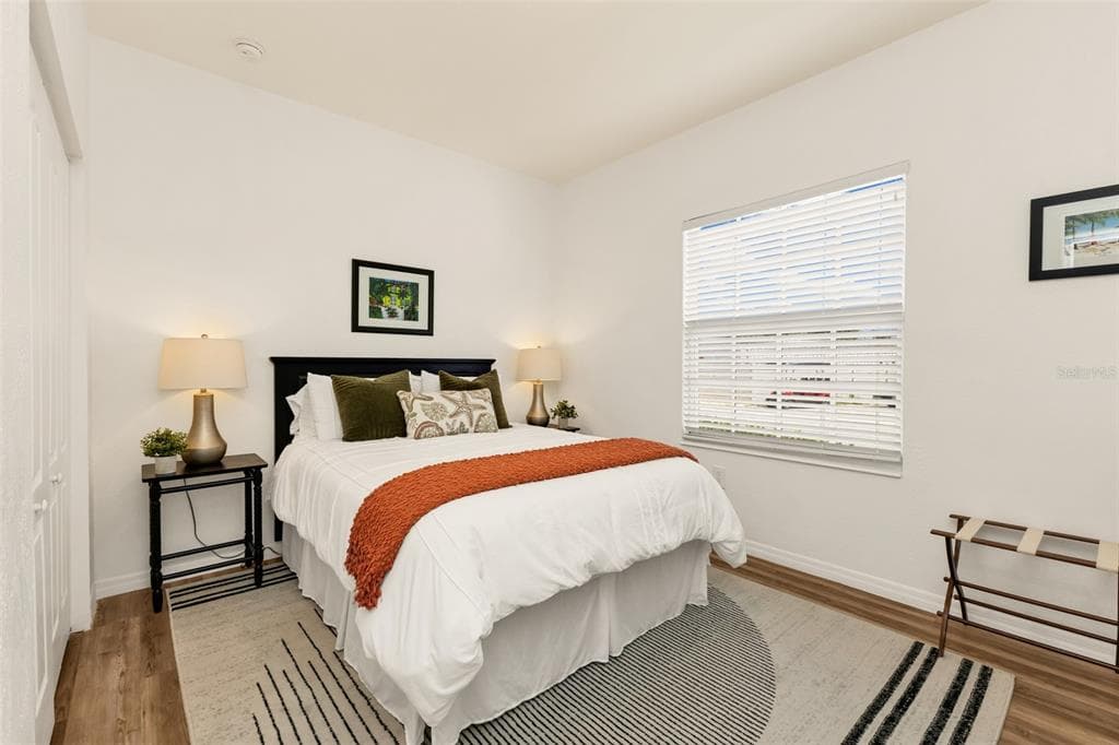 24913 DRUMBLAIRE COURT photo 18