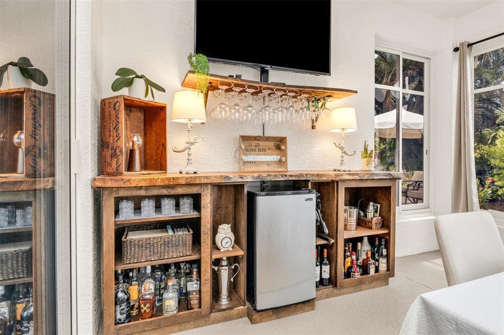 24913 DRUMBLAIRE COURT photo 8