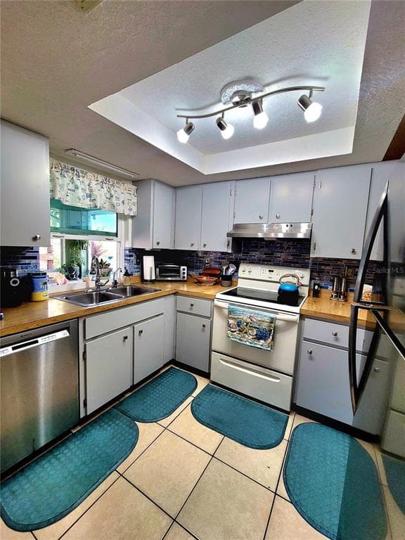 18710 VAN NUYS CIRCLE photo 7