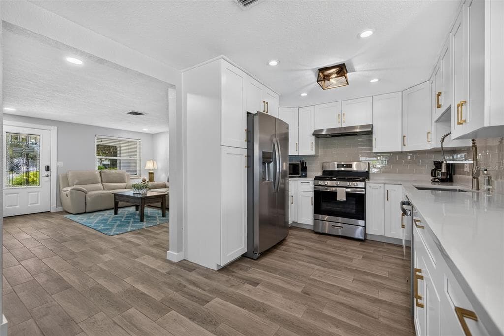 209 TALLAHASSEE DRIVE NE photo 6