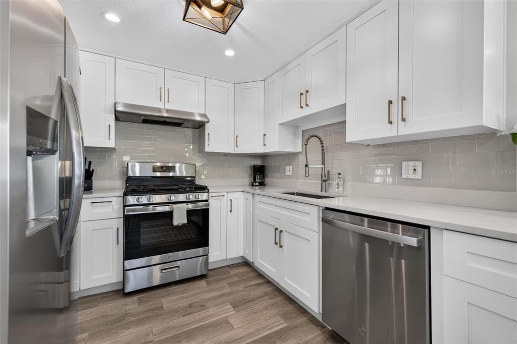 209 TALLAHASSEE DRIVE NE photo 8