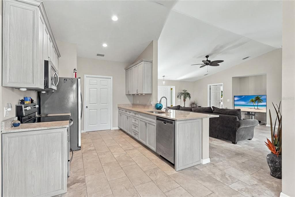 10554 LIVE OAK ROAD photo 9