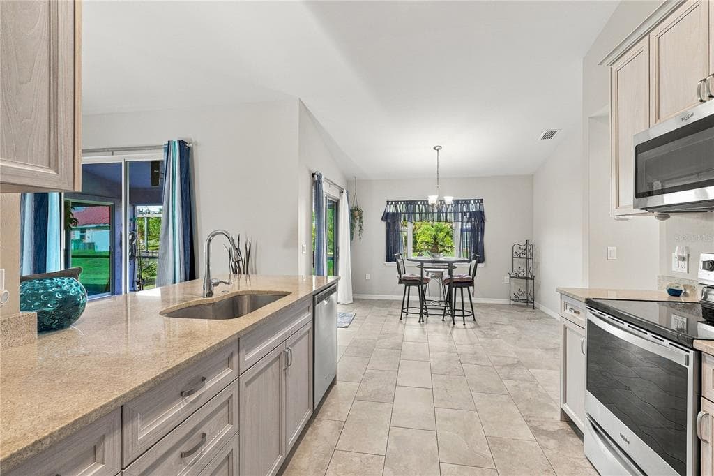10554 LIVE OAK ROAD photo 8