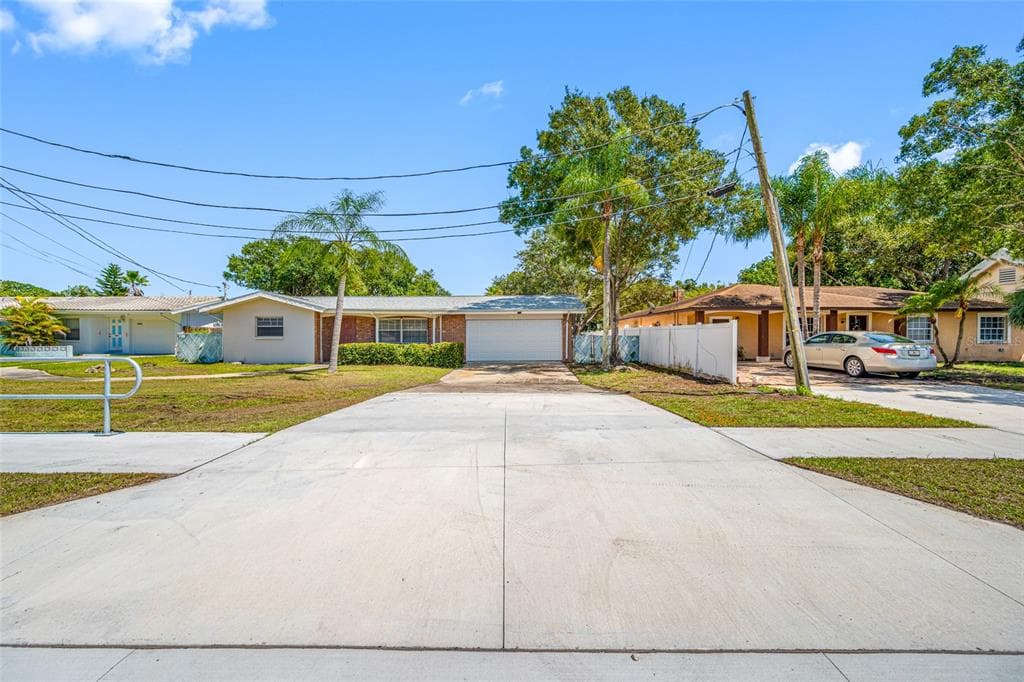 1367 INDIAN ROCKS ROAD S photo 17