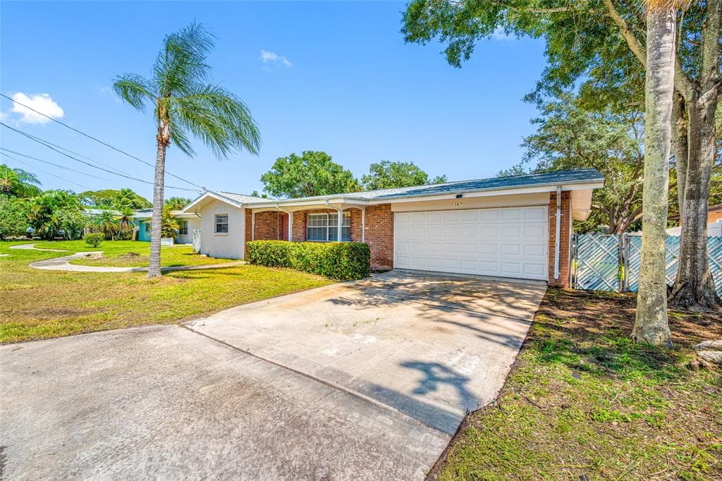 1367 INDIAN ROCKS ROAD S photo 21