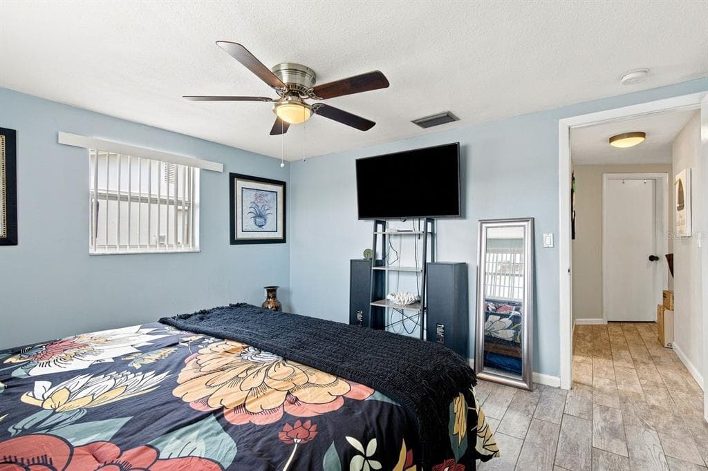 1324 CHANCELLOR DRIVE photo 22