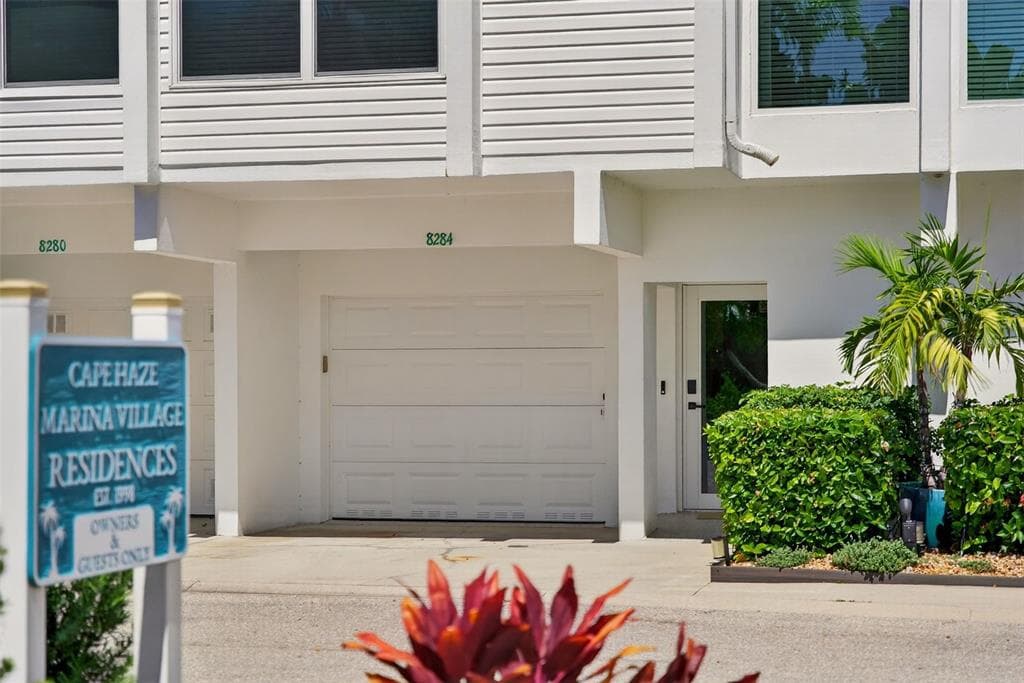 8284 HARBORSIDE CIRCLE 8284 photo 2
