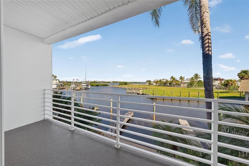 8284 HARBORSIDE CIRCLE 8284 photo 17