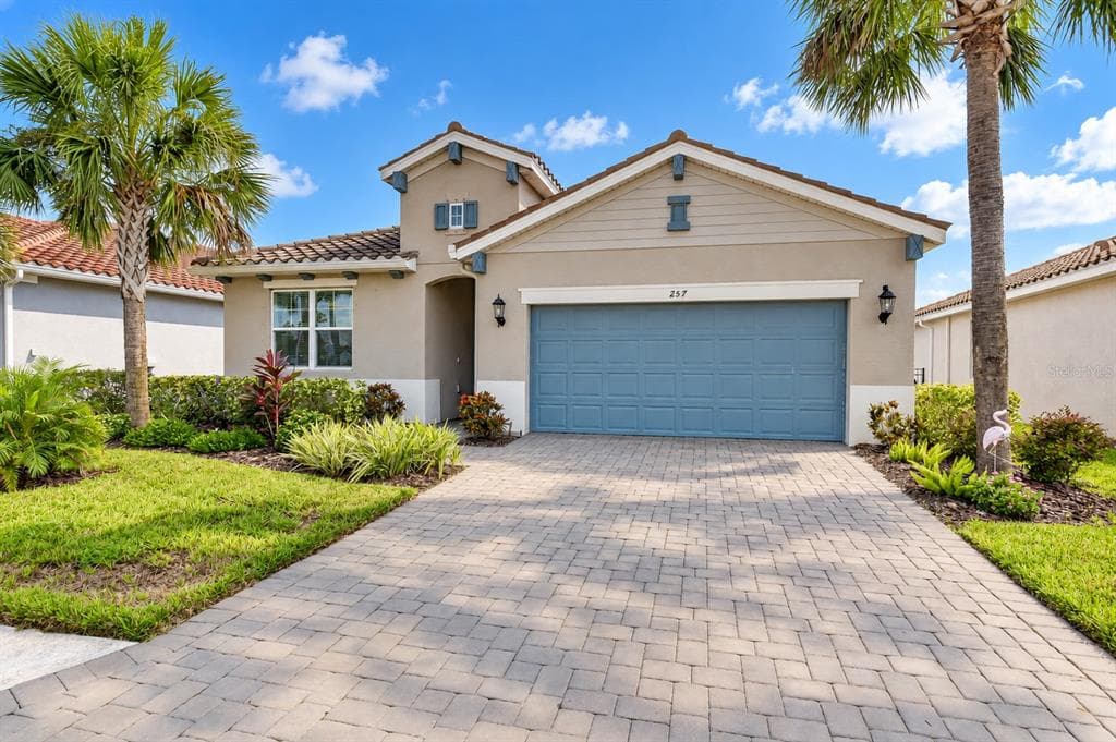 257 DAYLILY BOULEVARD photo 2
