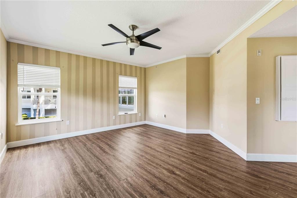 7820 34TH AVE W 102 photo 19