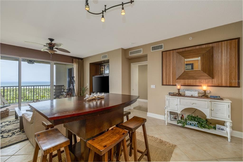 261 MINORCA BEACH WAY 904 photo 12