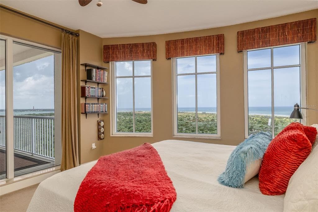 261 MINORCA BEACH WAY 904 photo 4