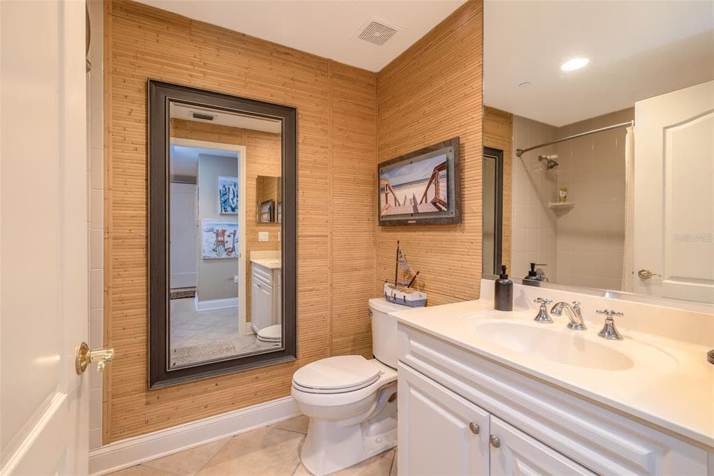 261 MINORCA BEACH WAY 904 photo 21