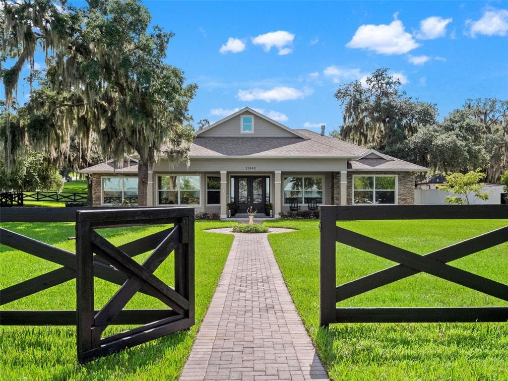 12442 LAKESHORE DRIVE 3