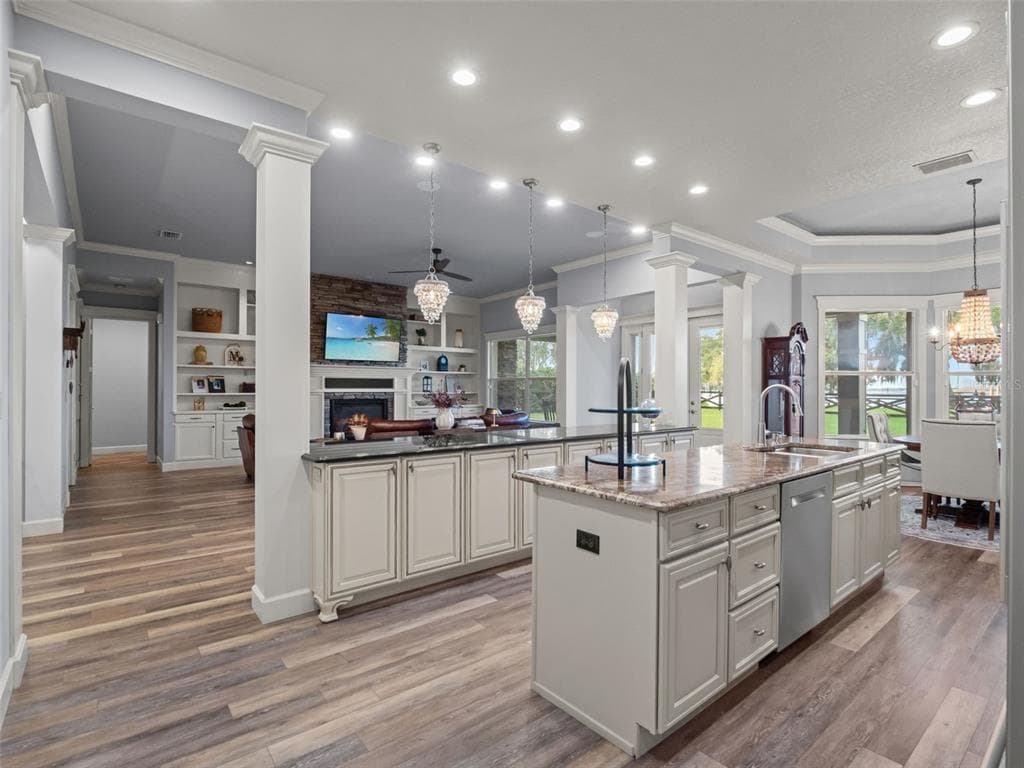 12442 LAKESHORE DRIVE photo 18